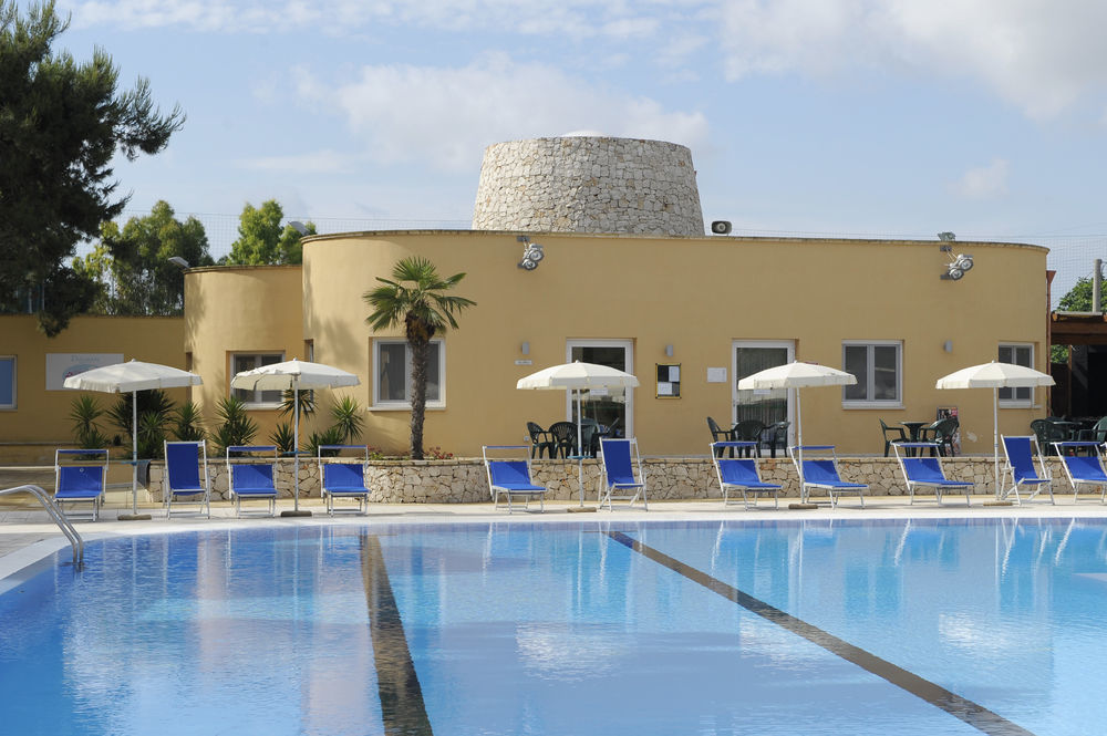 Dolmen Sport Resort Мінервіно-ді-Лечче Екстер'єр фото